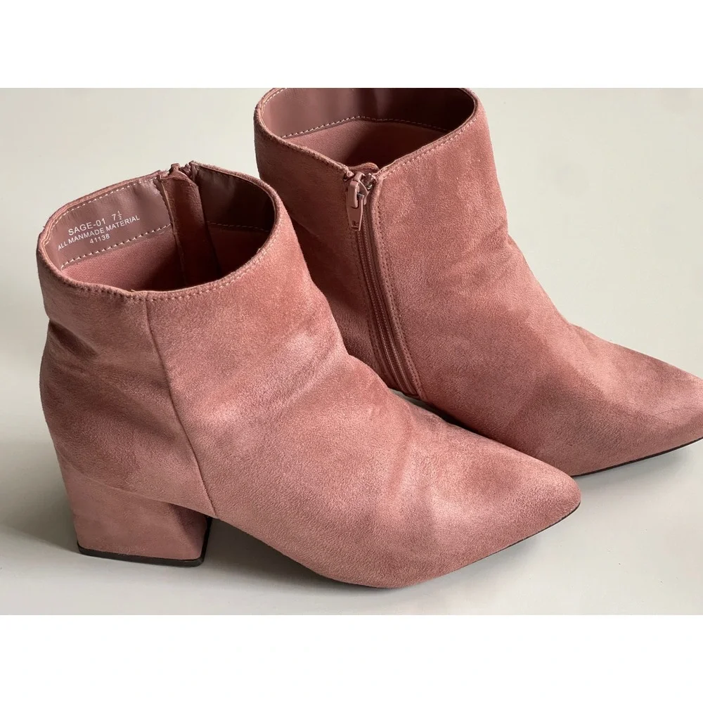 Bamboo Dusty Rose Pink Faux Suede Block Heel Ankle Boots chic boho coquette 7.5